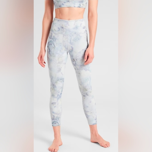 Athleta Pants - Athleta Elation 7/8 Legging In Snowdye